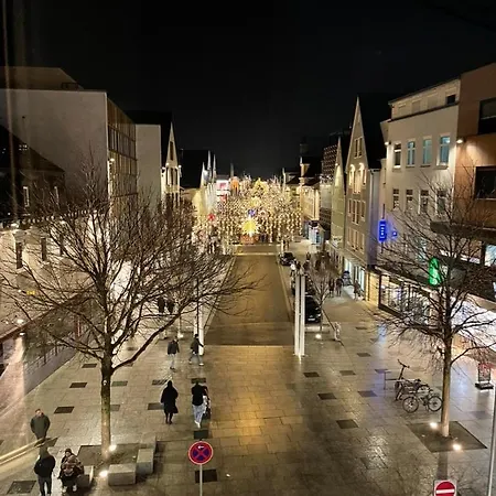 شقة Geraeumige 160 Qm Fuer 9-11 Personen In Der Stadtmitte غوبينغِن
